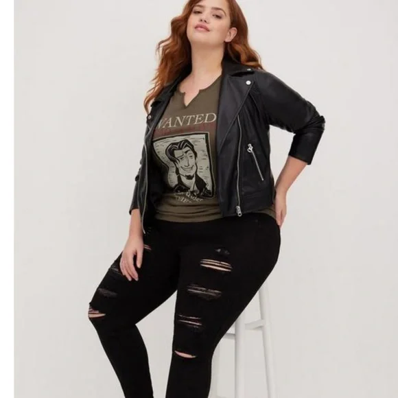 COPY - NWT DISNEY TANGLED FLYNN TEE LAST ONE - Picture 4 of 6